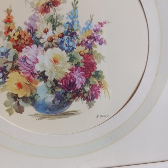 Set Of Two Vintage Framed Prints of Floral Bouquets Art By M Black Cottage Core - Picture 5 of 8